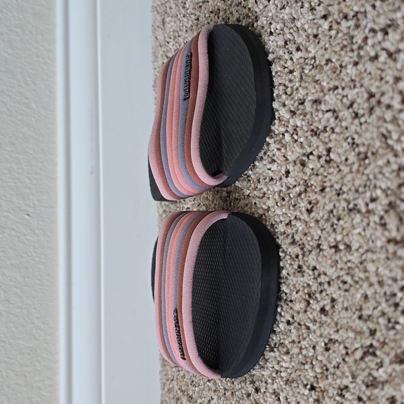 Havaianas sz 7/8 Sandals - Picture 7 of 7